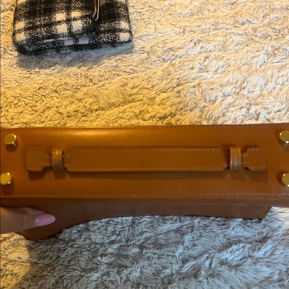 GiGi New York Tan Leather Clutch - Picture 2 of 8